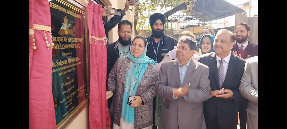 'Sakeena Itoo addresses two days National Conference on ‘Integrating AI and 21st Century Skills in Education’ at GCOE Srinagar'